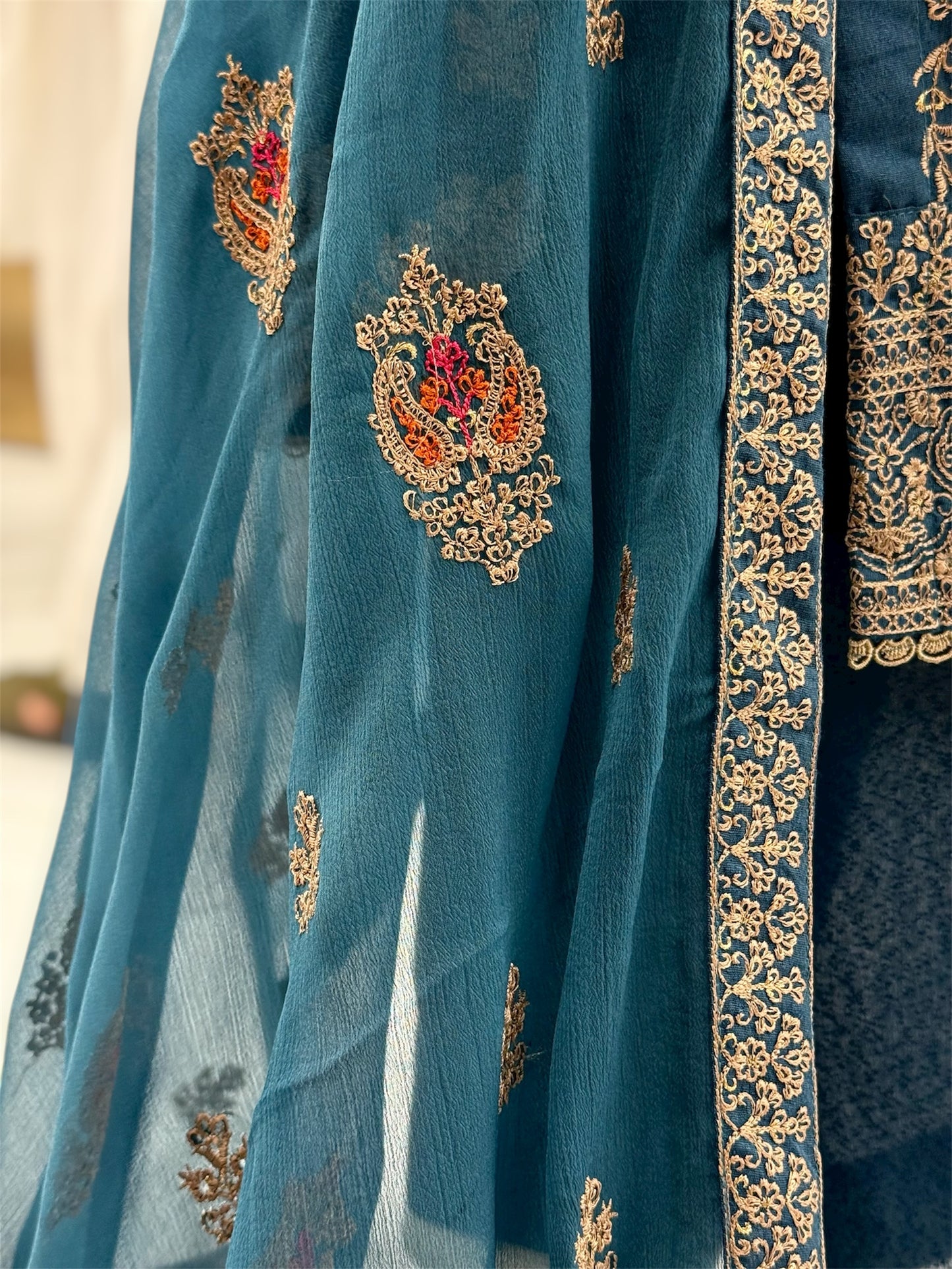 Bahar-e-subh Zinc 87-D | Stitched | 3 Piece