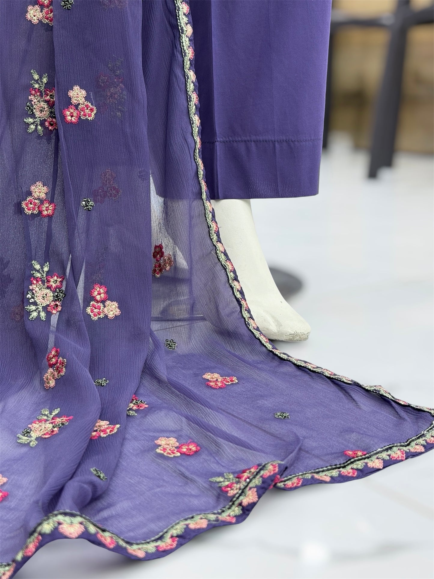 Maah Rang Exclusive Lawn L79-A | Stitched | 3 Piece