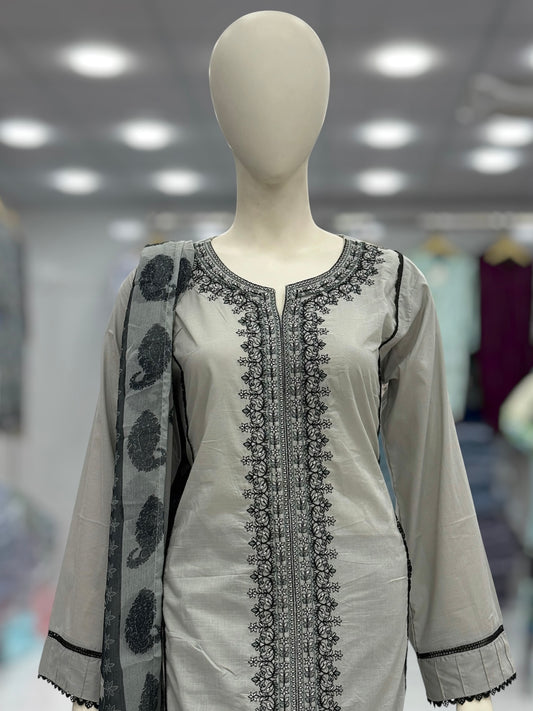 Black Prints Lawn L-71-B | Stitched | 3 Piece