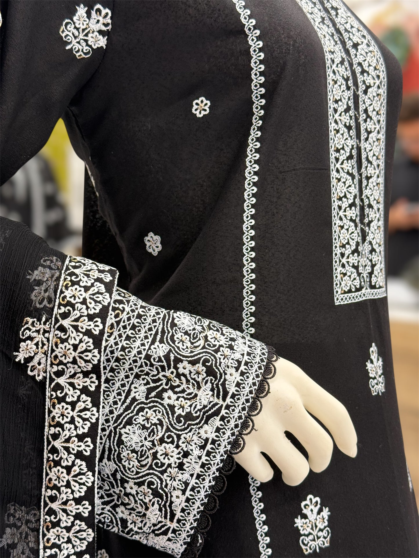 Bahar-e-subh Black 87-F | Stitched | 3 Piece