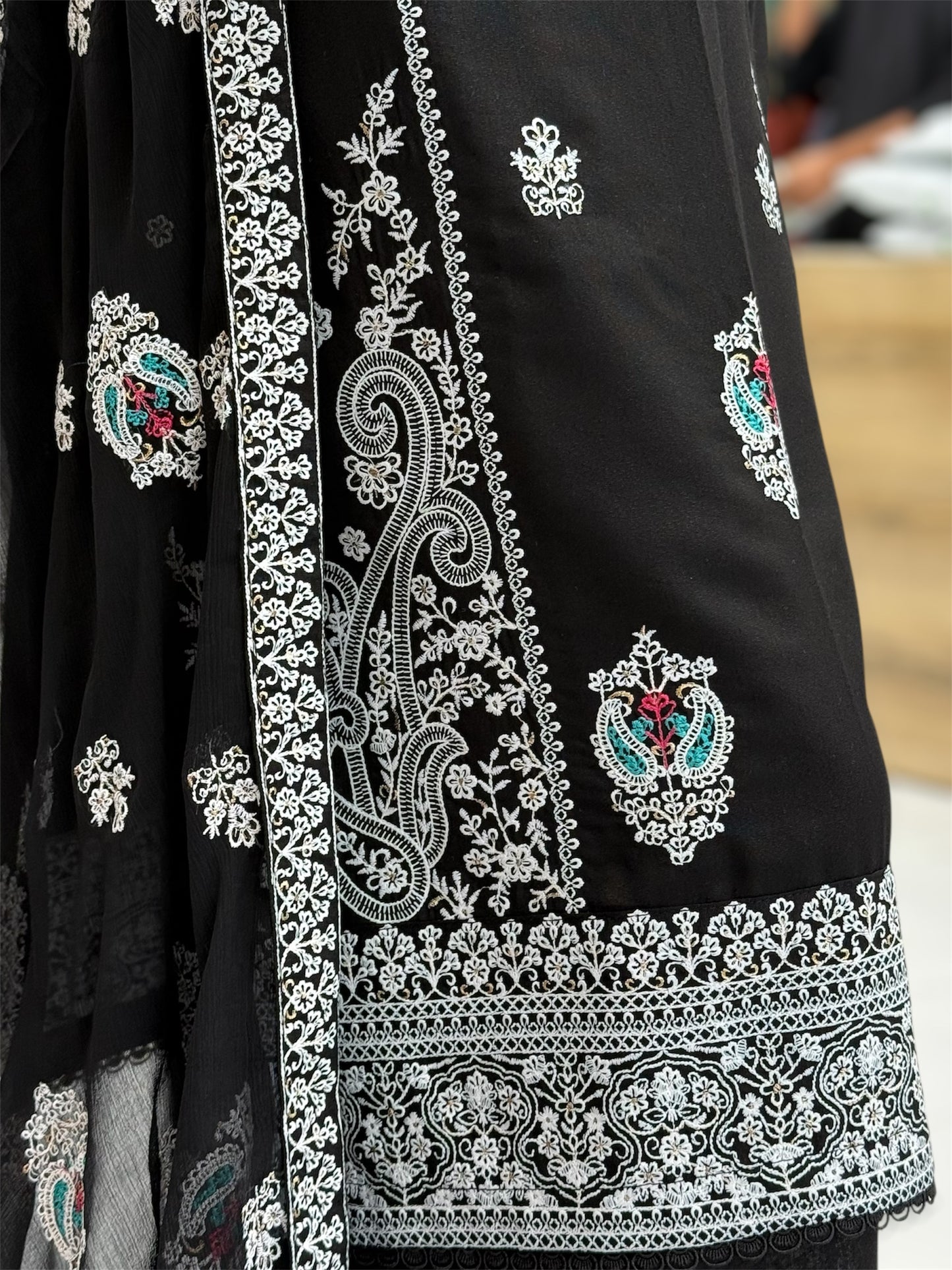 Bahar-e-subh Black 87-F | Stitched | 3 Piece