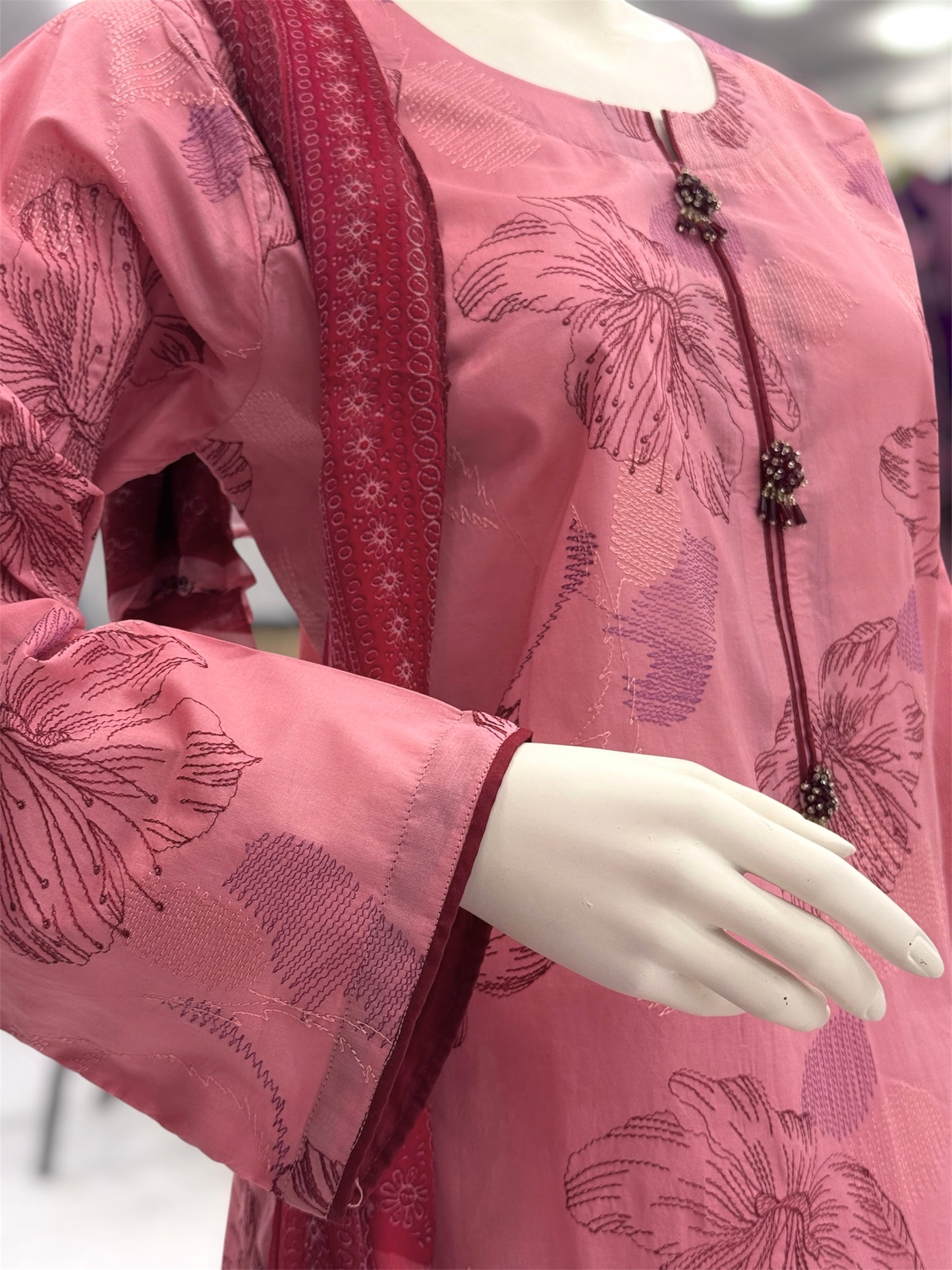Dusty Rose Exclusive Lawn L91-A | Stitched | 3 Piece