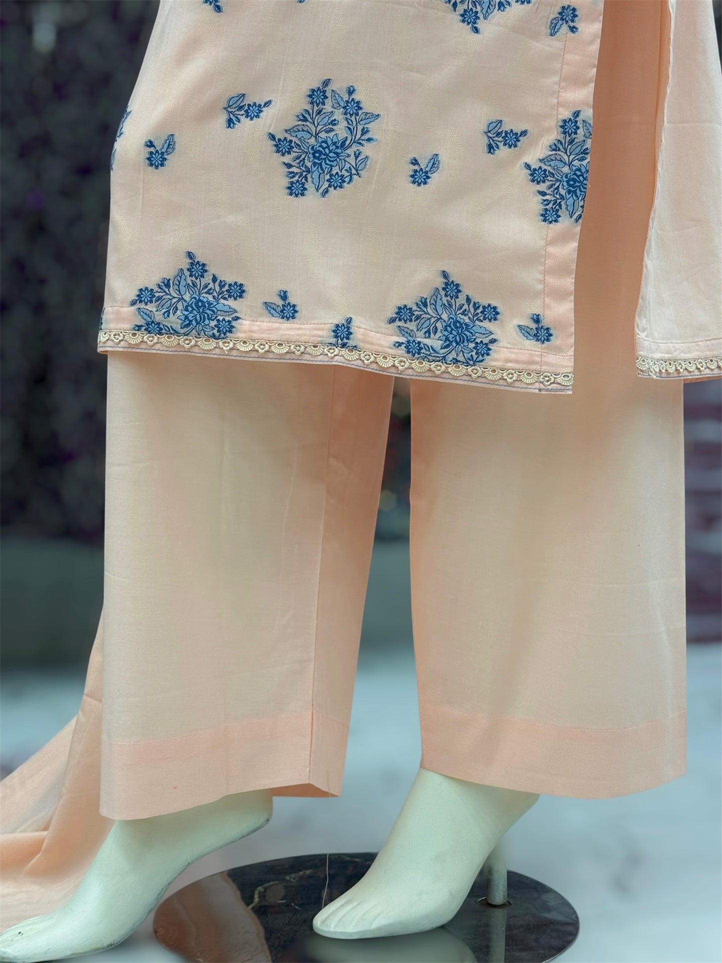 Zareen Jacquard Lawn L-62 | Stitched | 3 Piece