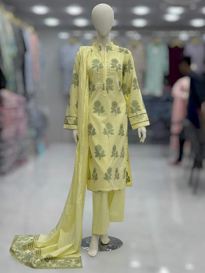 Zareen Jacquard Lawn L-68 | Stitched | 3 Piece