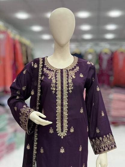 Pakeeza Exclusive Lawn L85-B | Stitched | 3 Piece