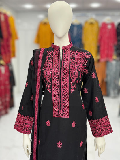 The Ethnic Black&Pink 93-B | Khaddar | Stitched