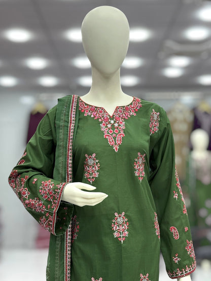 Moon Light Exclusive Lawn L82-D | Stitched | 3 Piece