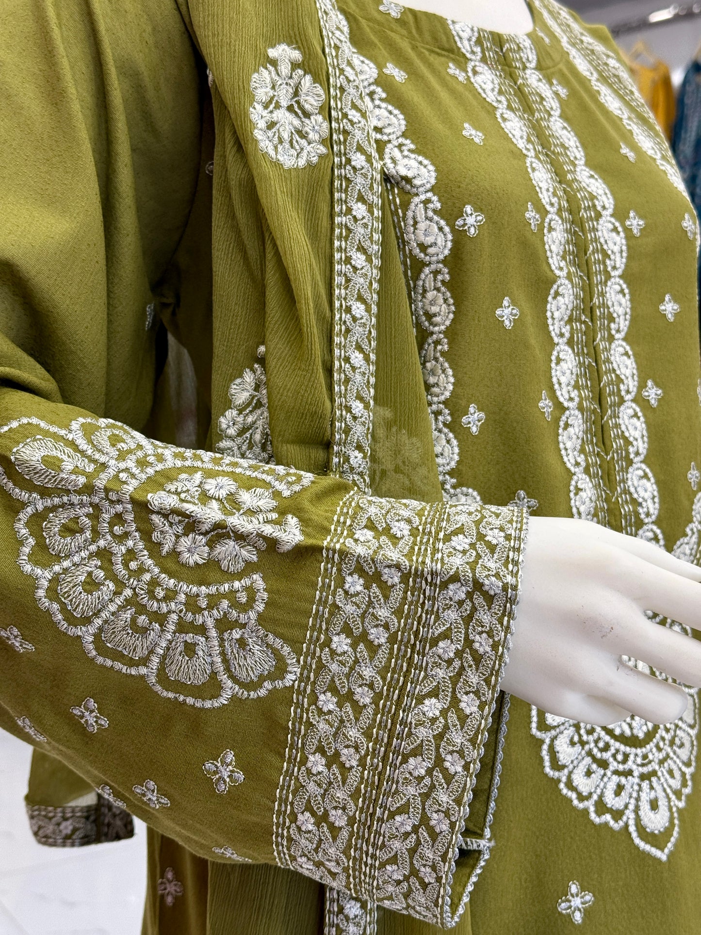 Mortaj Mehendi 92-C | Stitched | 3 Piece