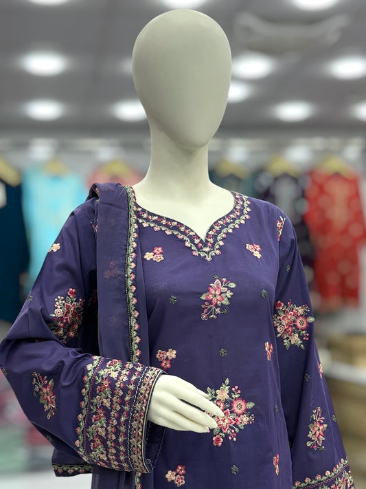 Maah Rang Exclusive Lawn L79-A | Stitched | 3 Piece