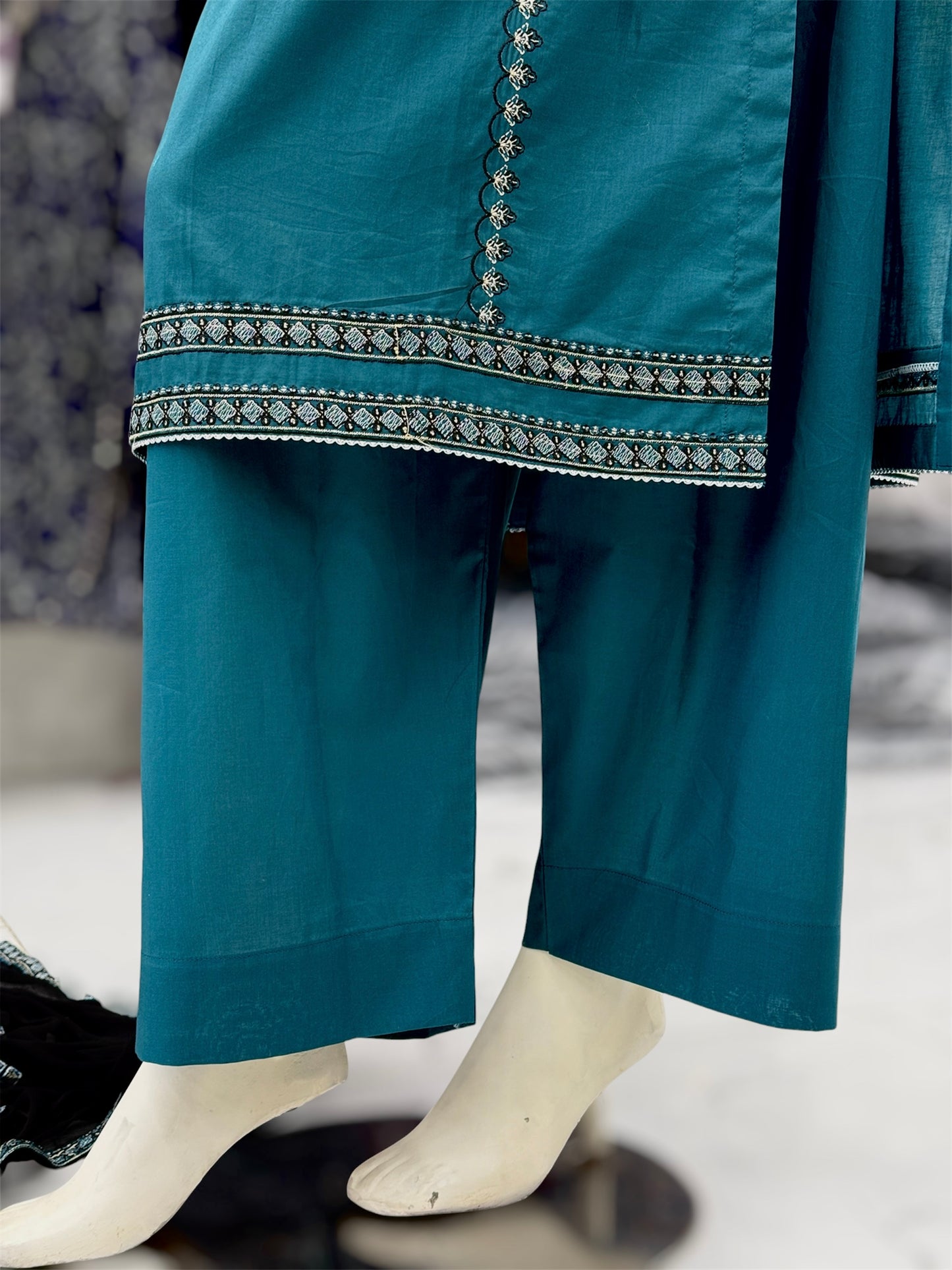 Coral Black Exclusive Lawn L74-A | Stitched | 3 Piece