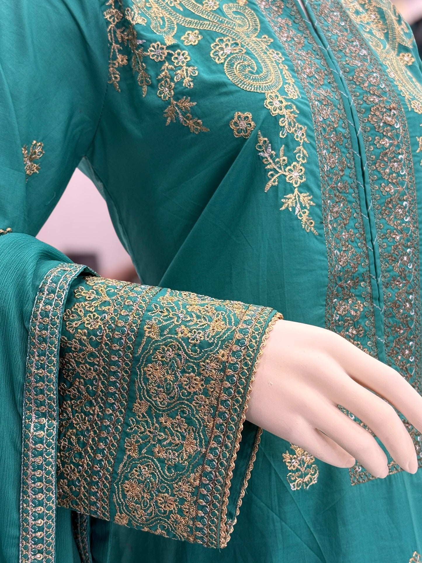 Ethnic Gold Exclusive Lawn L72-B | Stitched | 3 Piece