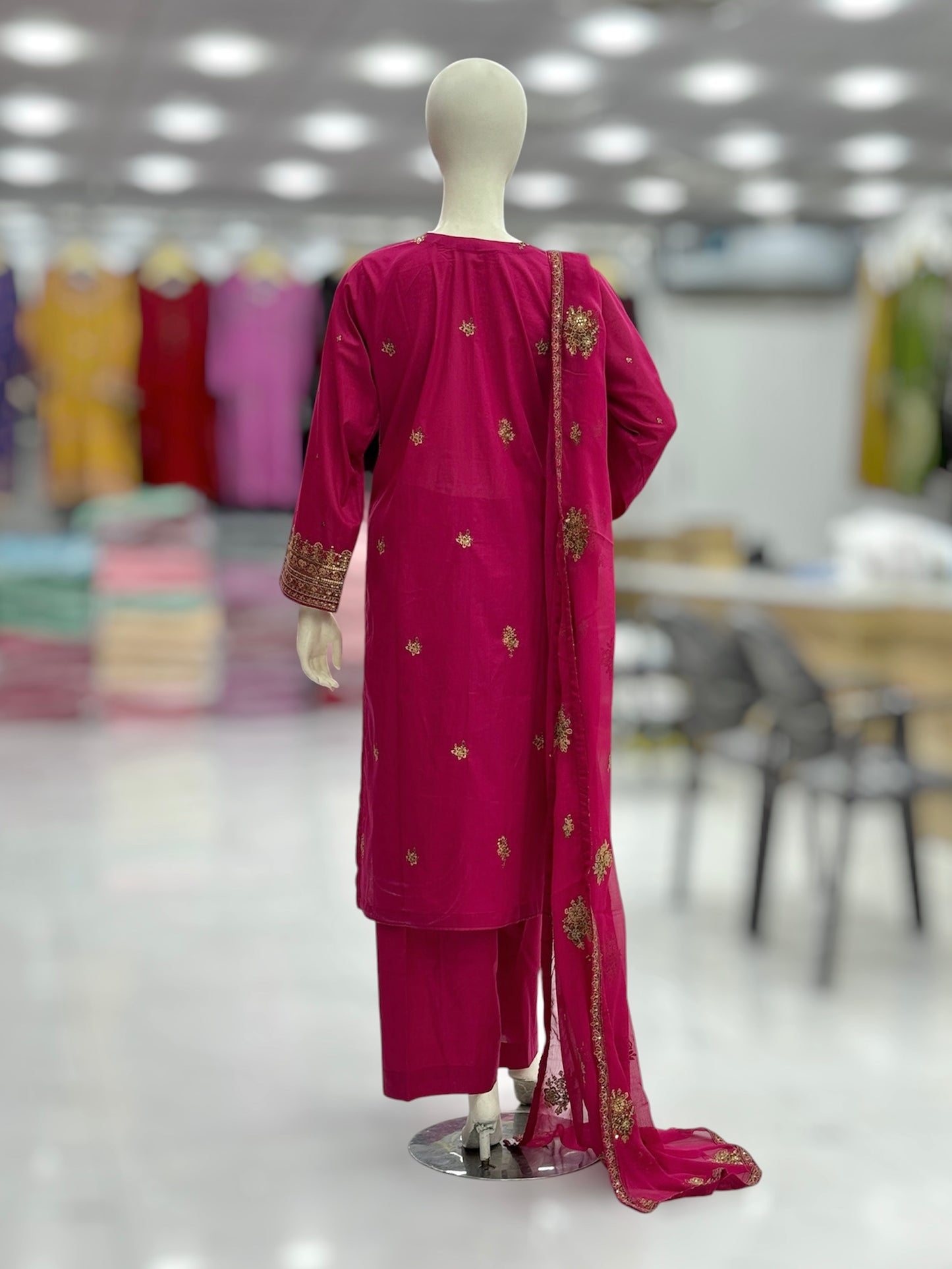 Zari Mahal Exclusive Lawn L95-A | Stitched | 3 Piece