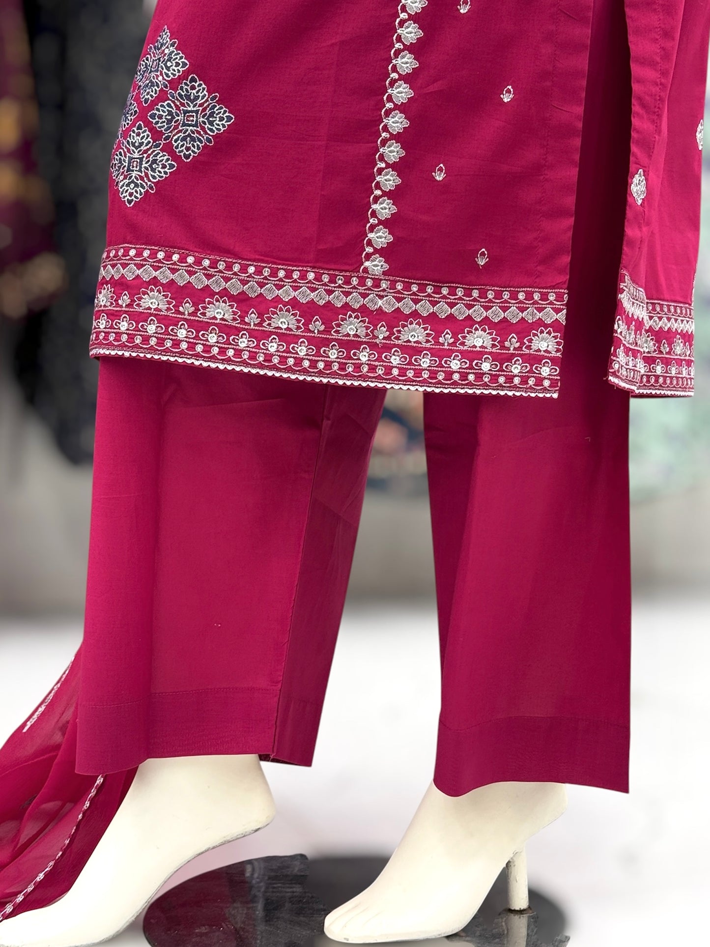 Majestic Exclusive Lawn L83-A | Stitched | 3 Piece