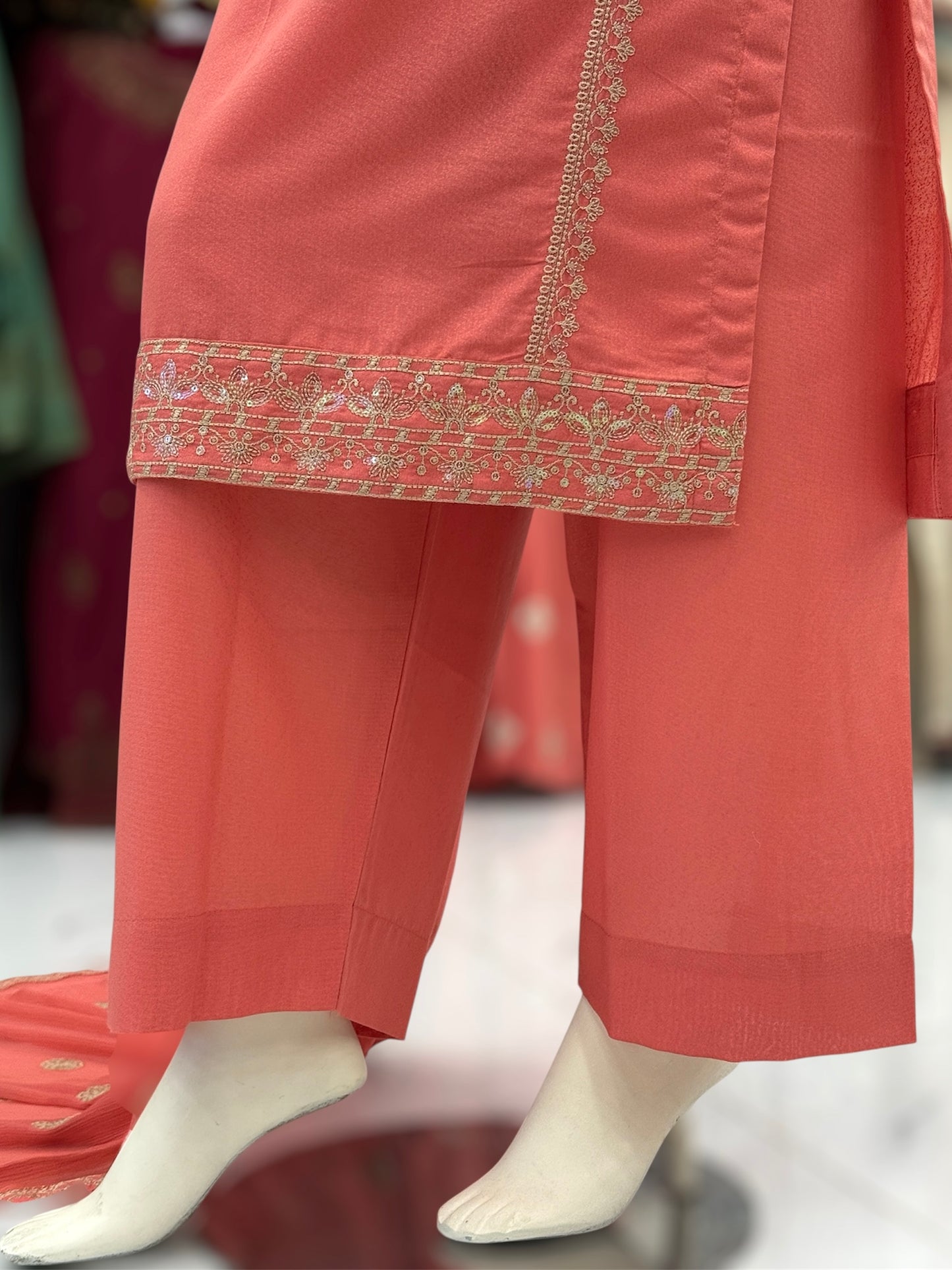 Taj Mahal Lawn Karandi K41-C | Stitched | 3 Piece