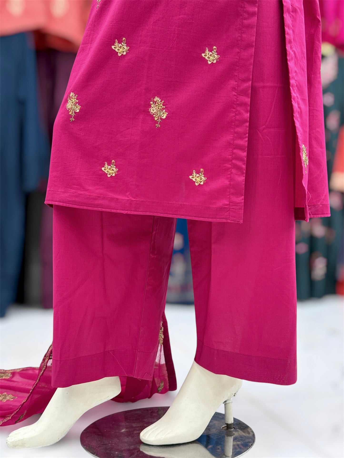 Zari Mahal Exclusive Lawn L95-A | Stitched | 3 Piece