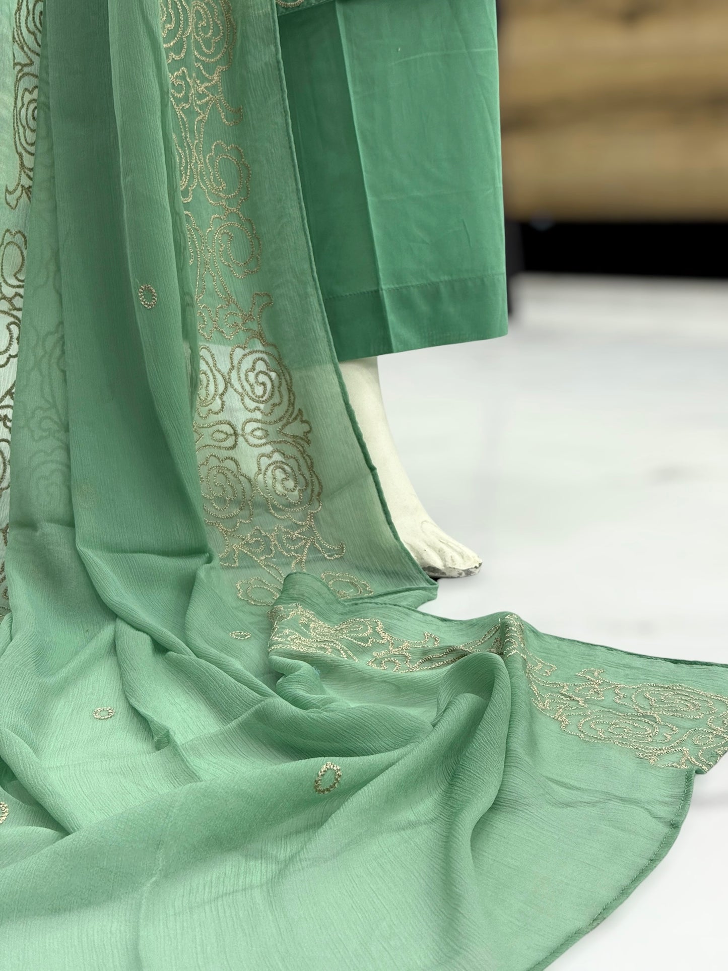 Summer Glaze Exclusive Lawn L101-A | Stitched | 3 Piece