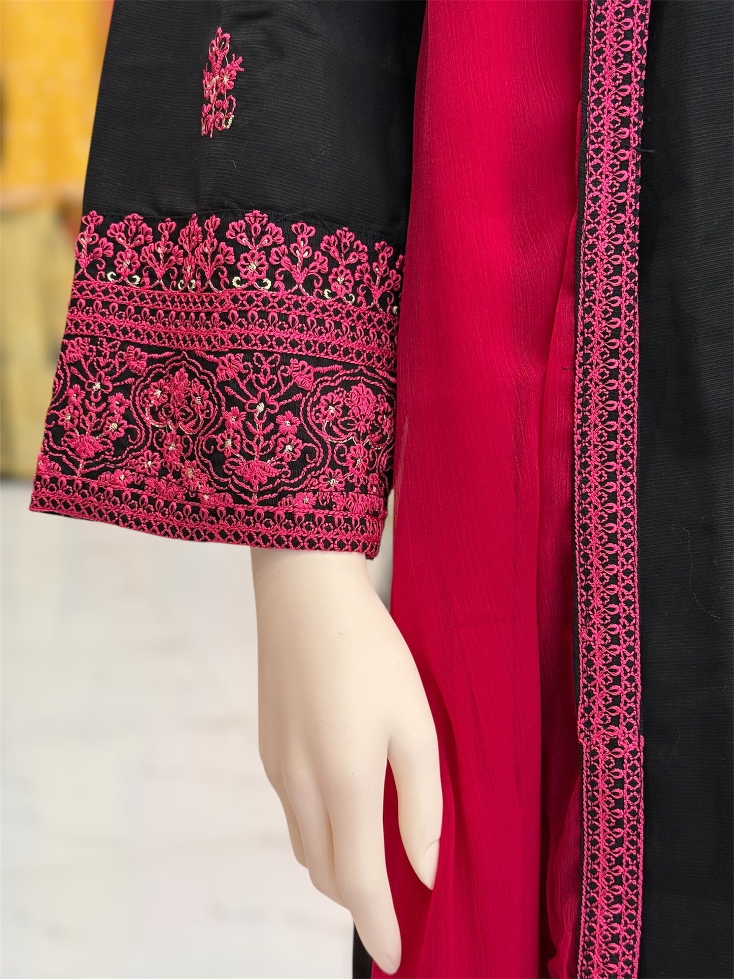 The Ethnic Black&Pink 93-A | Khaddar | Stitched