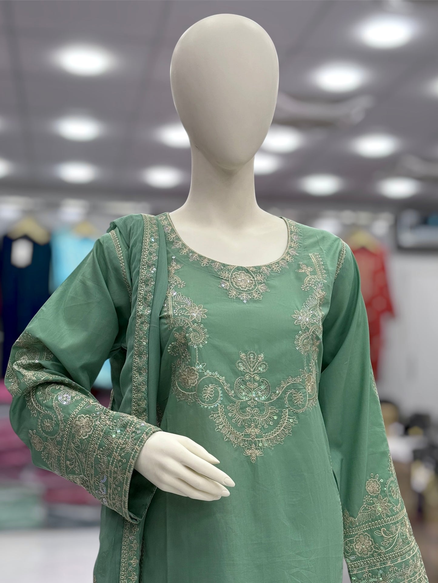 Taj Mahal Exclusive Lawn L77-D | Stitched | 3 Piece