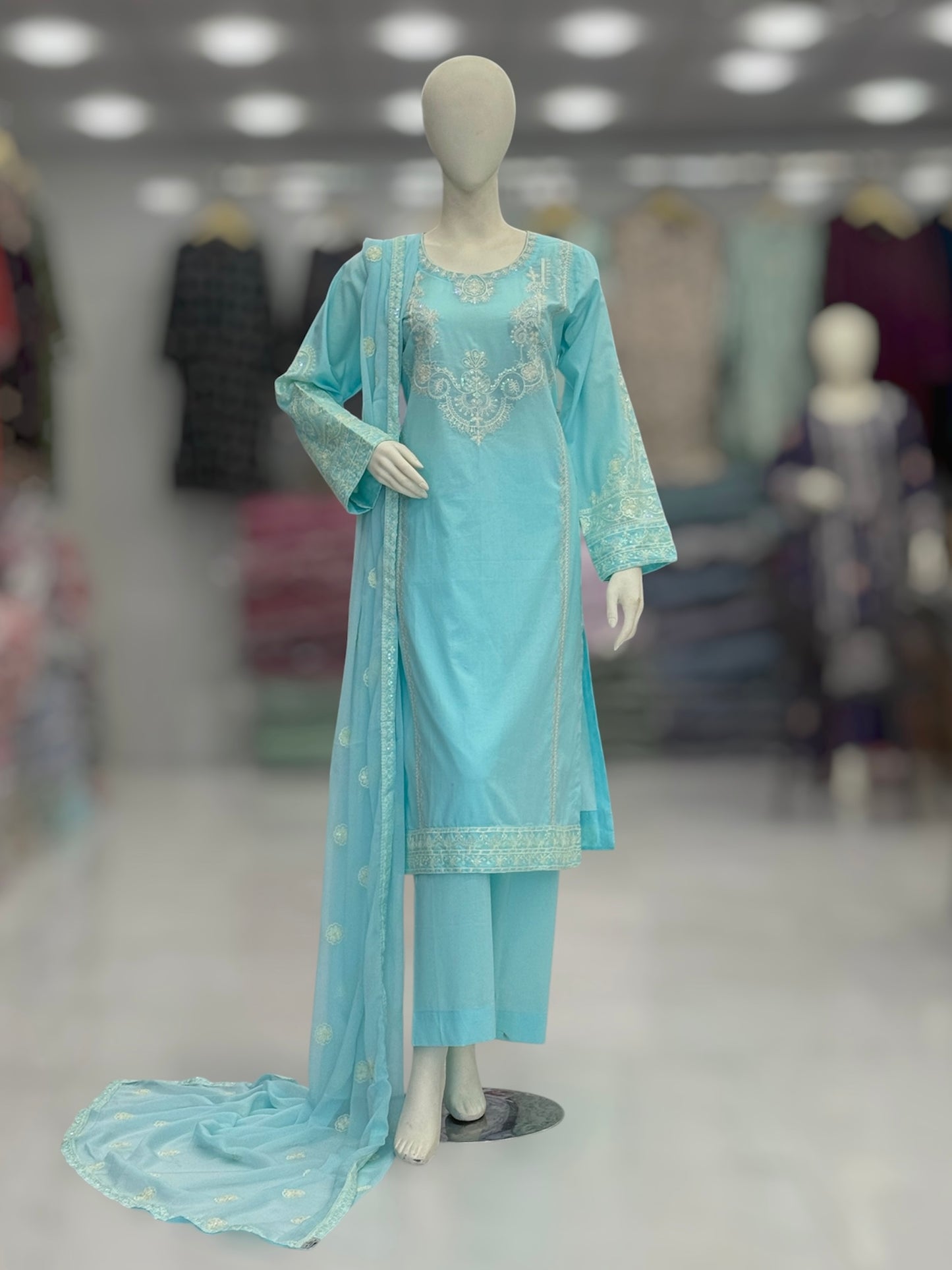 Taj Mahal Exclusive Lawn L77-A | Stitched | 3 Piece