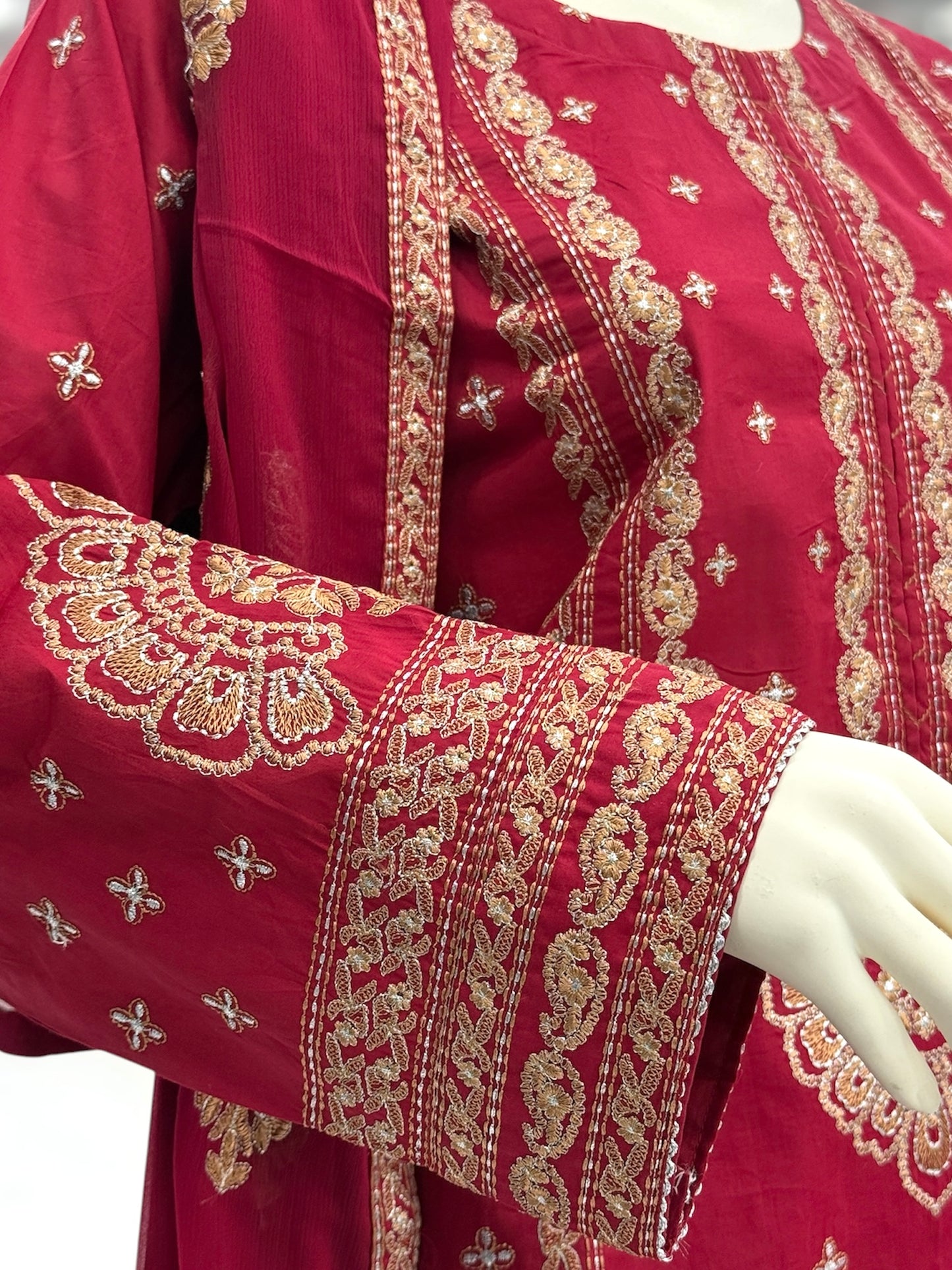 Mortaj Exclusive Lawn L81-A | Stitched | 3 Piece
