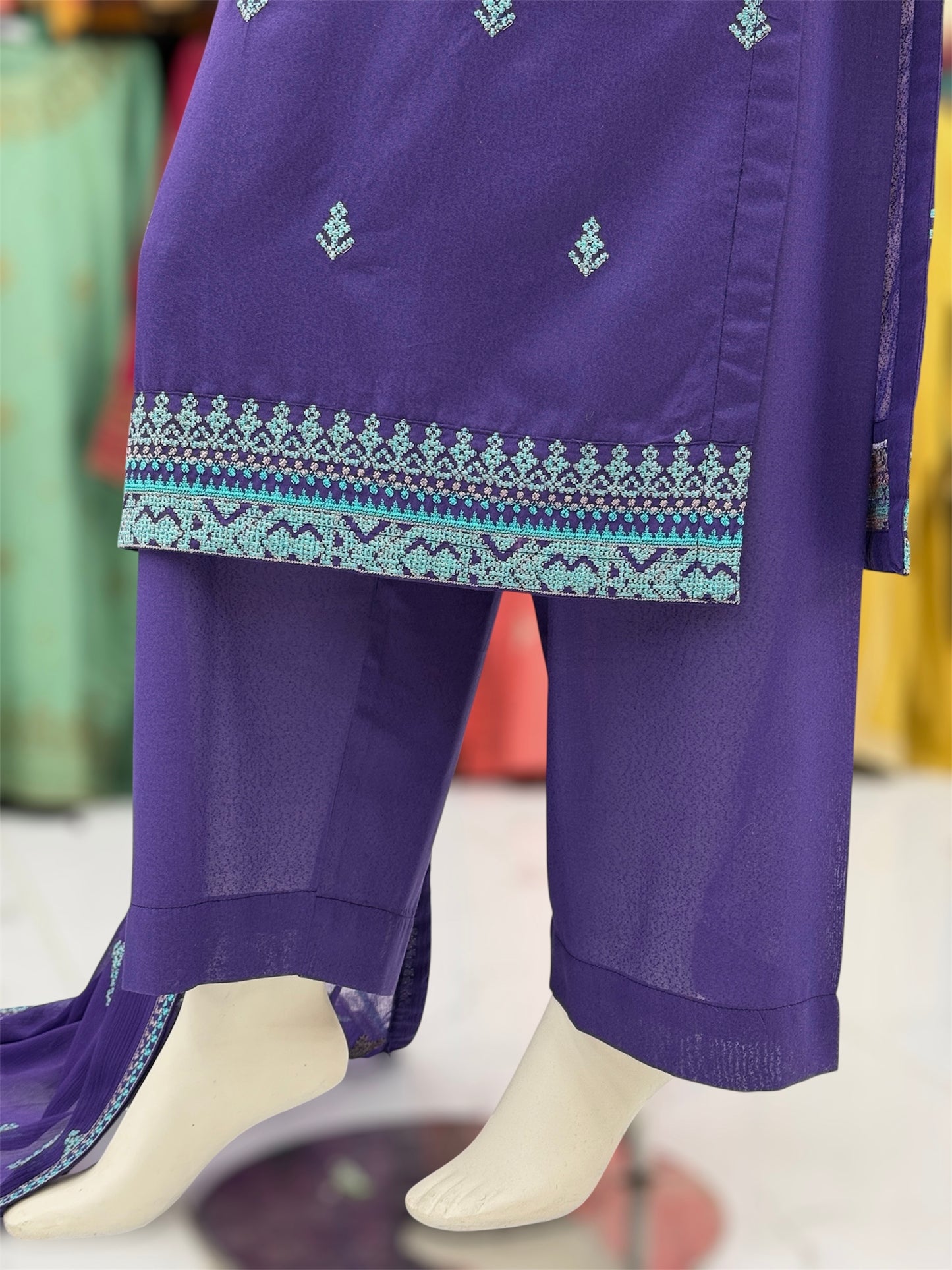 Geomatric Autumn Lawn Karandi K49-B | Stitched | 3 Piece