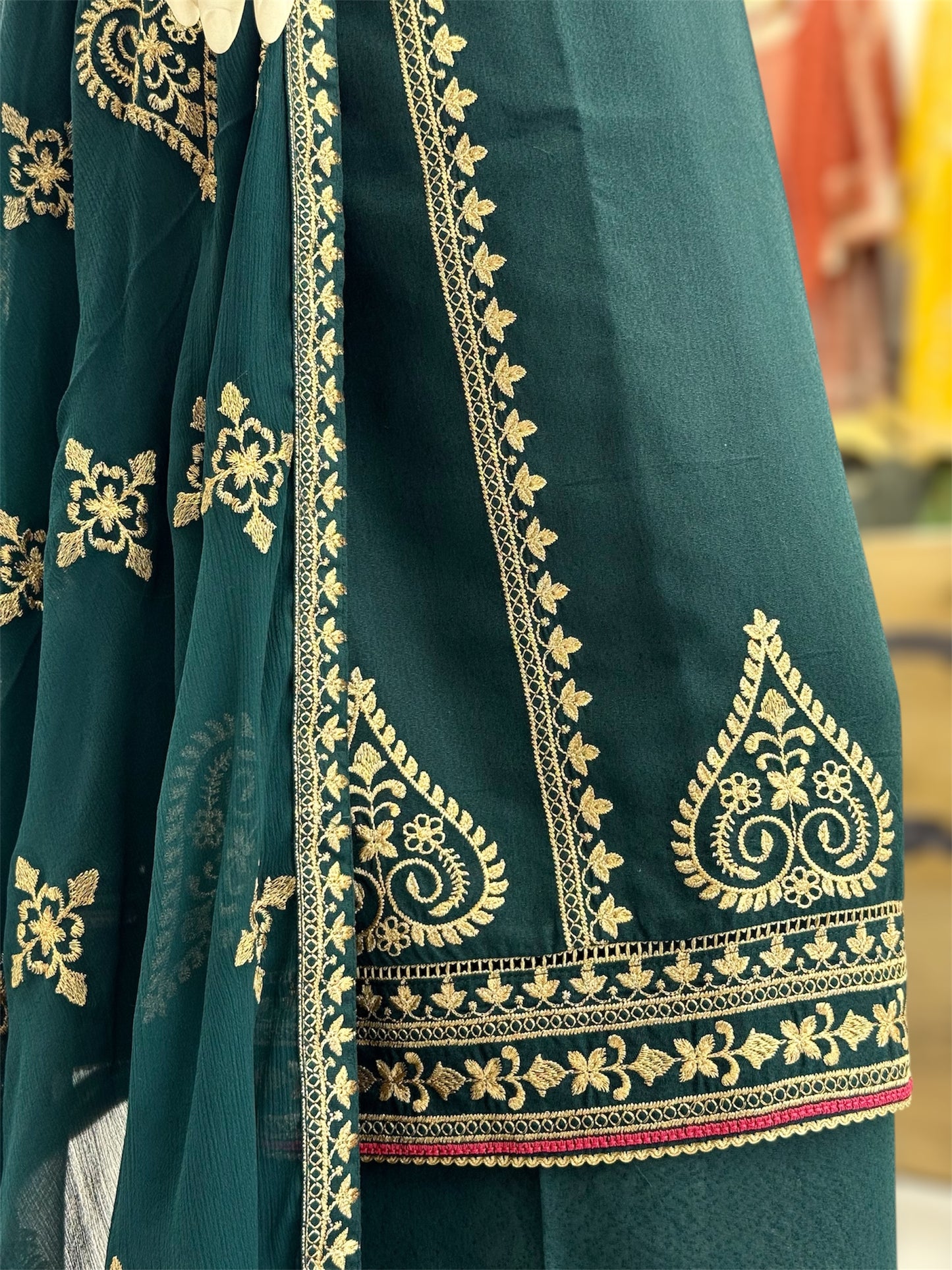 Golden Threads Mongia Karandi 89-B | Stitched | 3 Piece