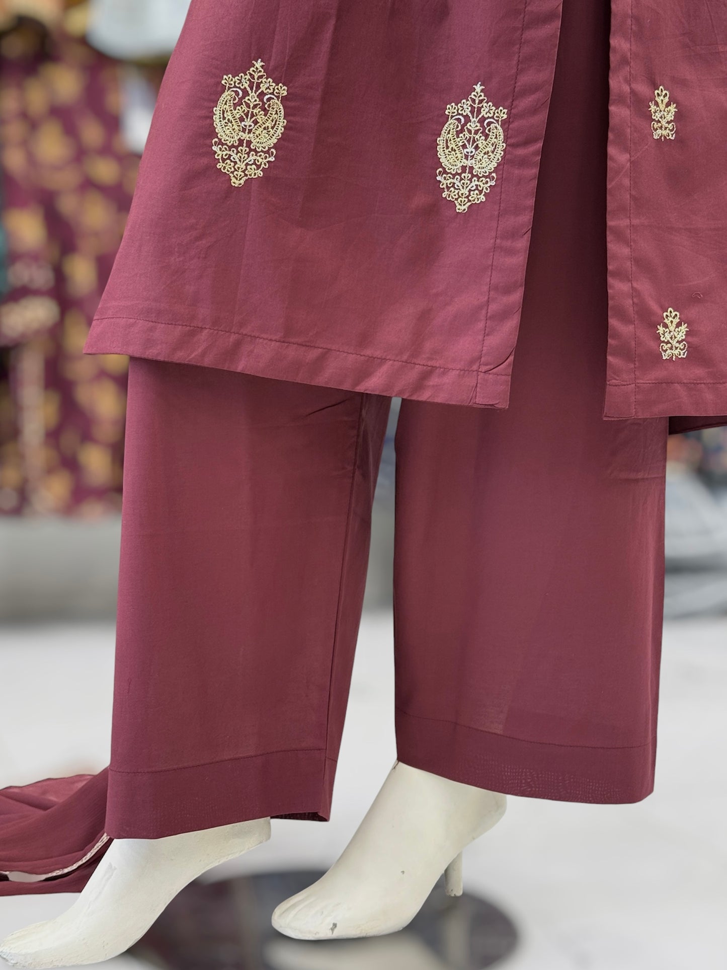 Ethnic Gold Exclusive Lawn L72-A | Stitched | 3 Piece