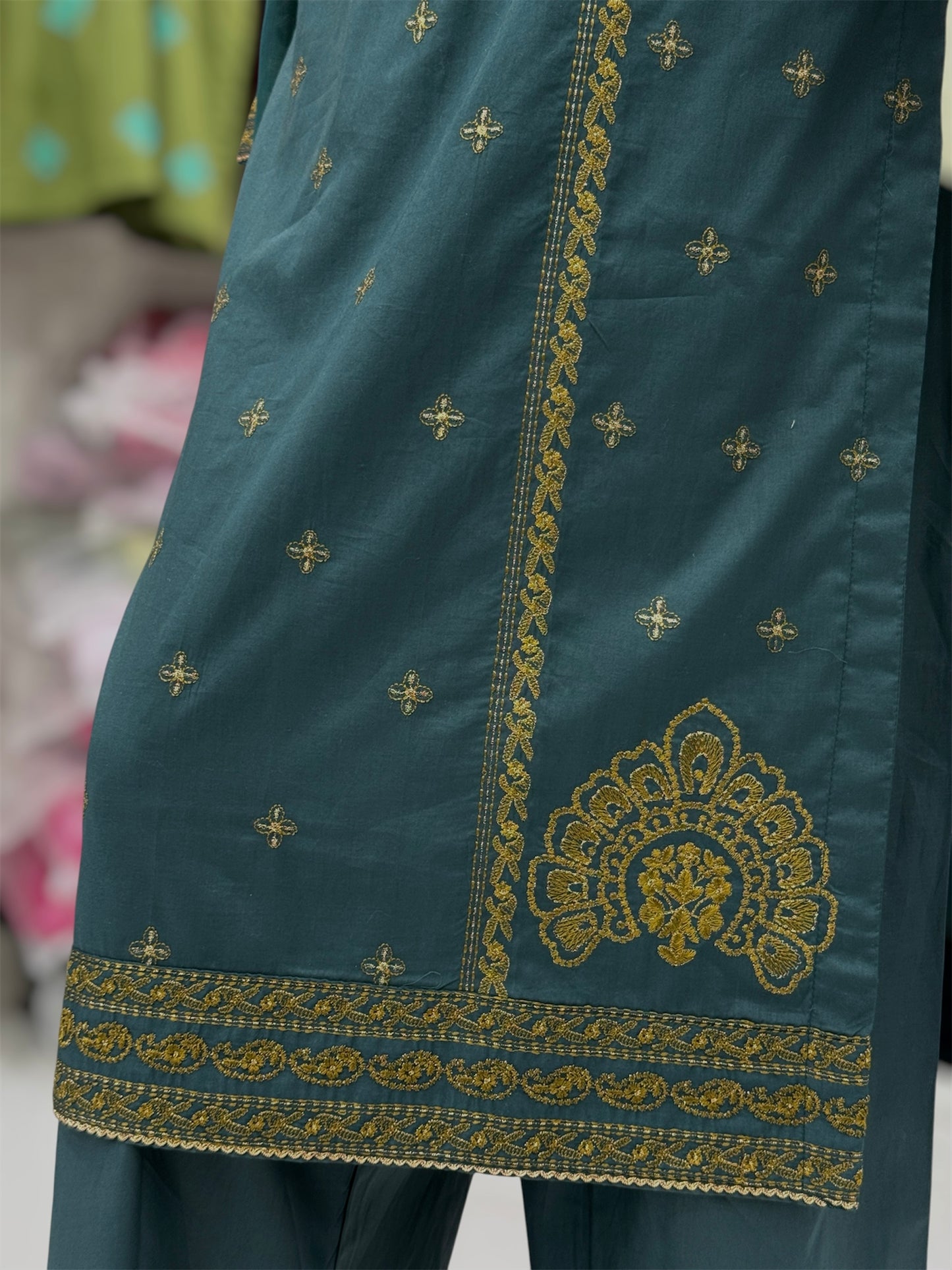 Mortaj Exclusive Lawn L81-B | Stitched | 3 Piece