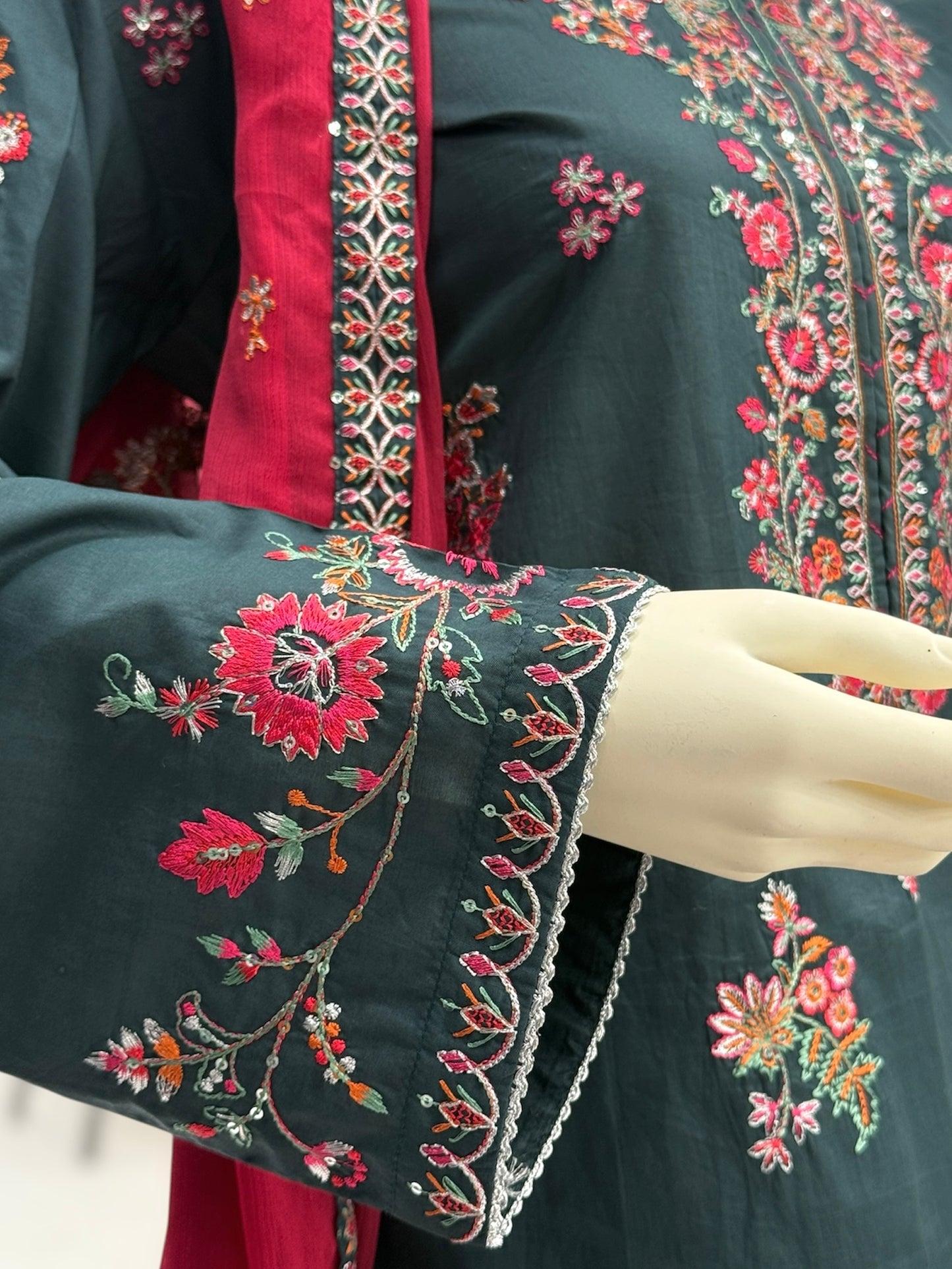Gulrang Exclusive Lawn L76-C | Stitched | 3 Piece