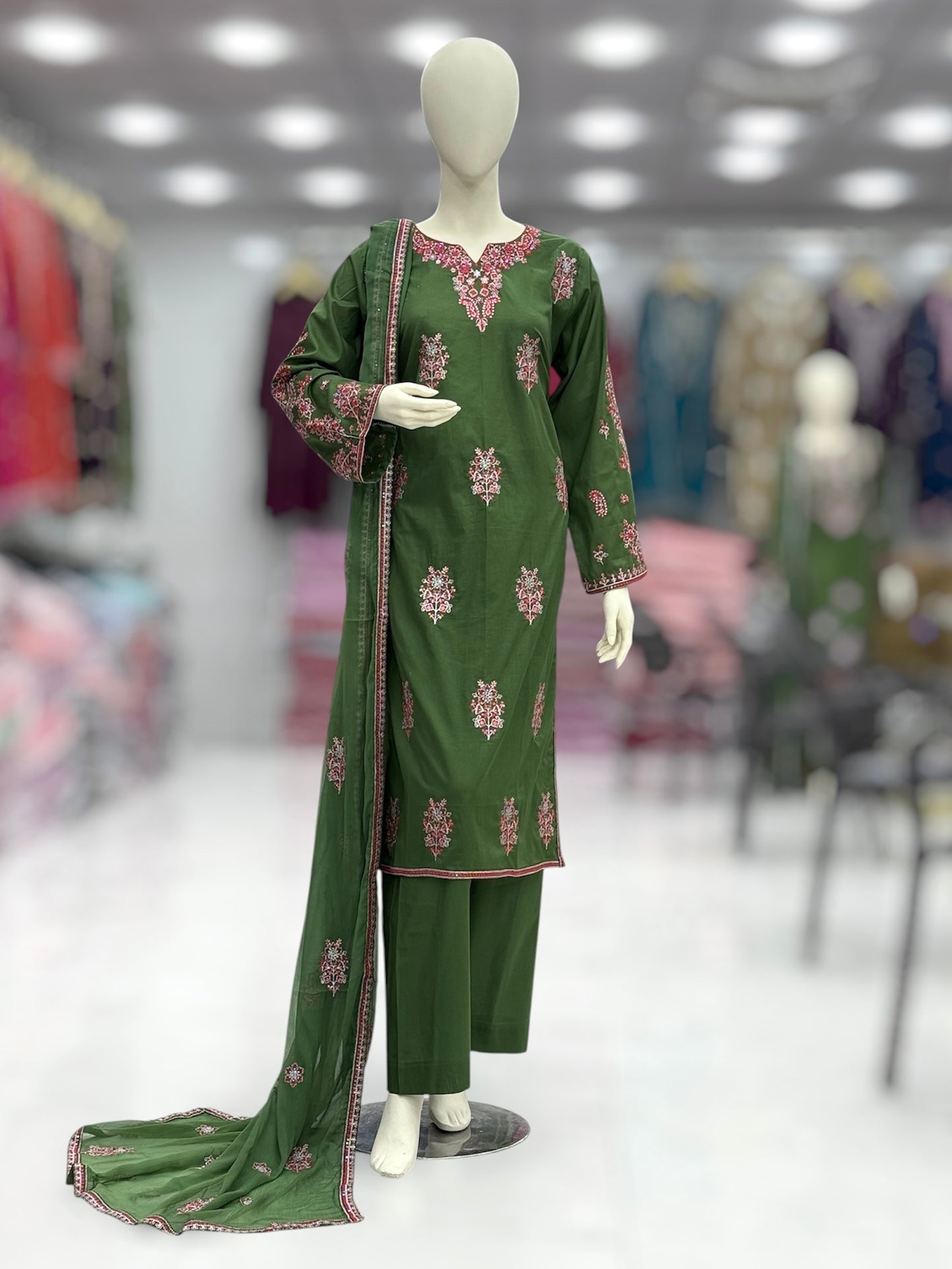 Moon Light Exclusive Lawn L82-D | Stitched | 3 Piece