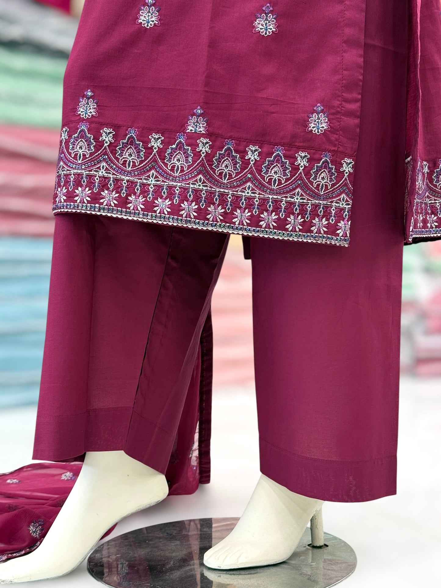 Pakeeza Exclusive Lawn L85-A | Stitched | 3 Piece