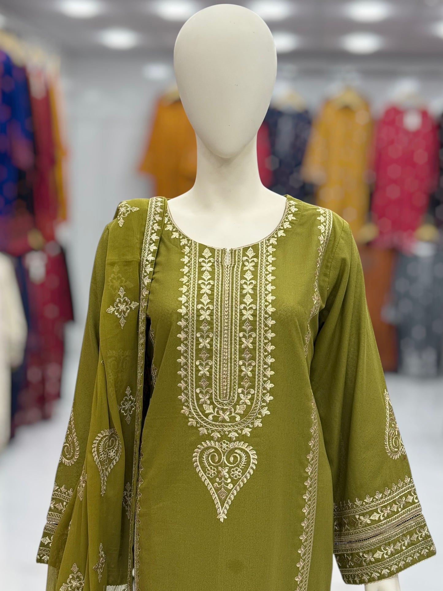 Golden Threads Mehendi Karandi 89-D | Stitched | 3 Piece