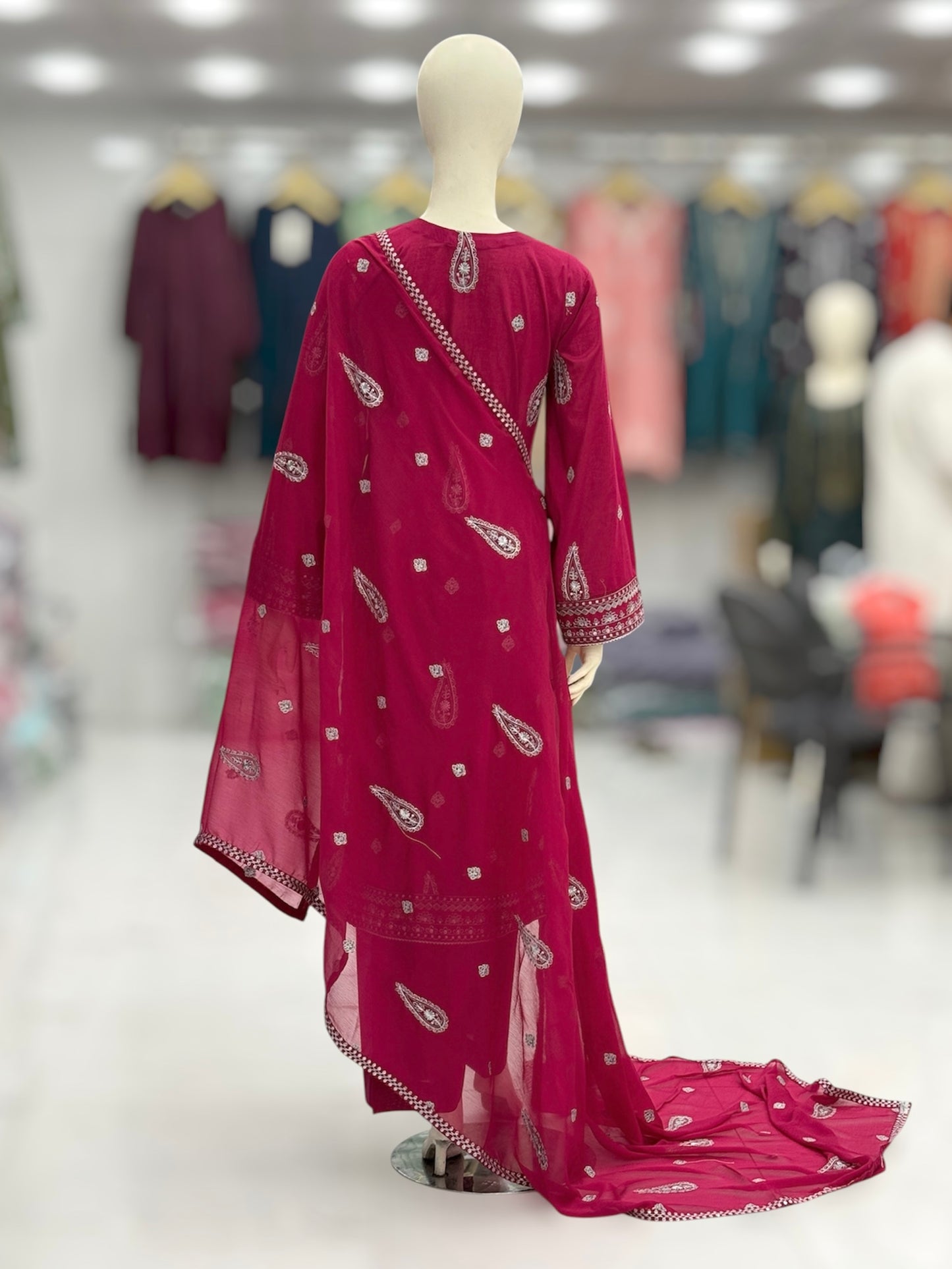 Majestic Exclusive Lawn L83-A | Stitched | 3 Piece
