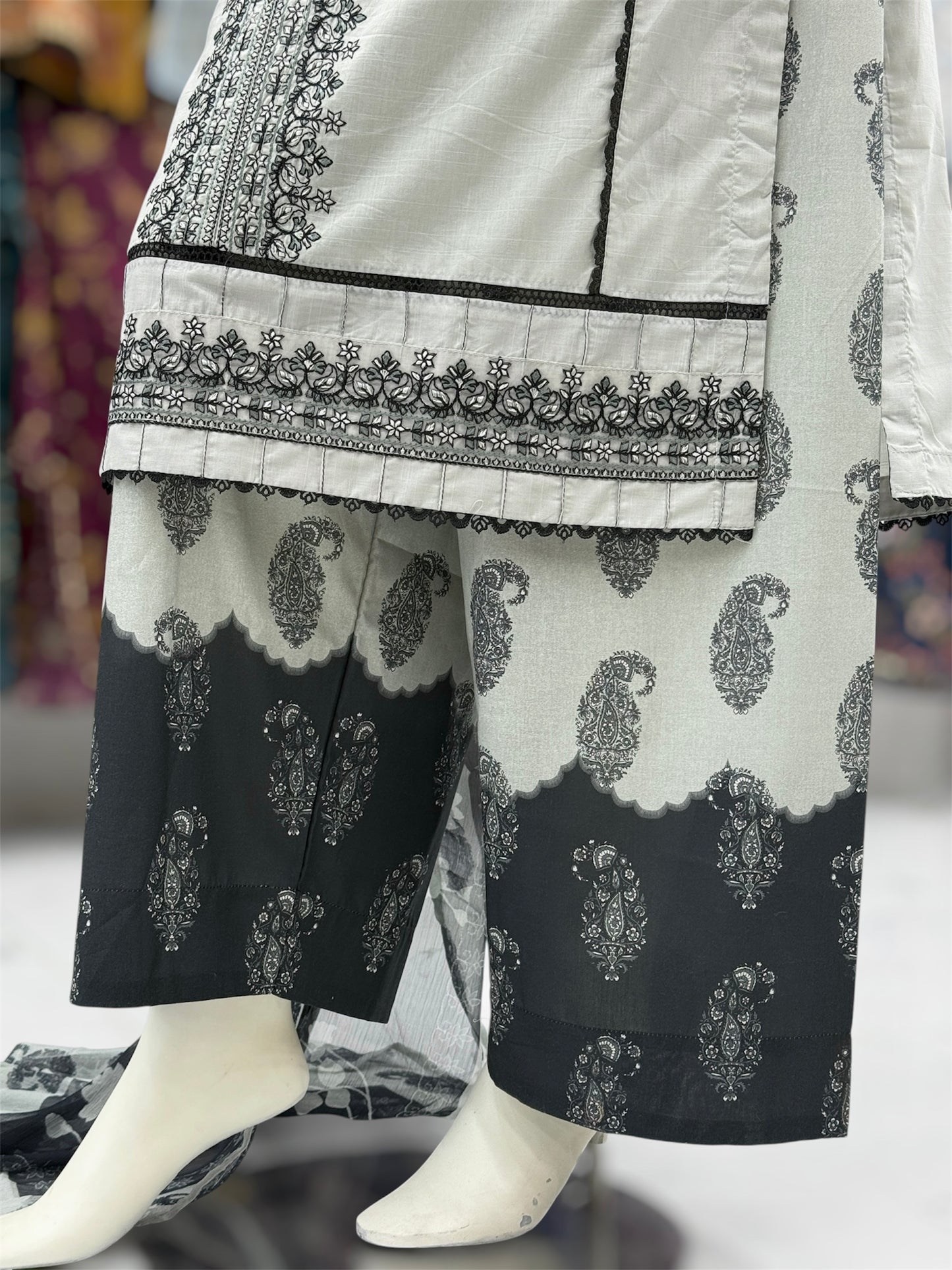 Black Prints Lawn L-71-B | Stitched | 3 Piece
