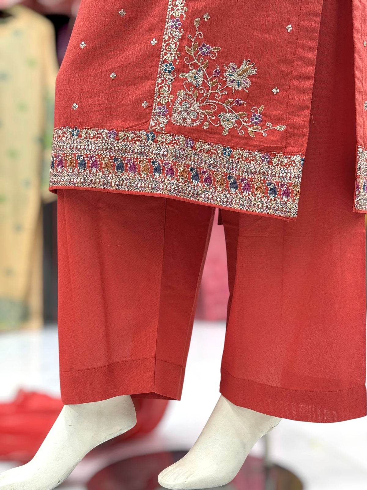 Dilkash Lawn Karandi K166-D | Stitched | 3 Piece
