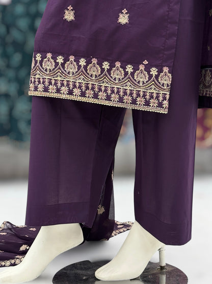 Pakeeza Exclusive Lawn L85-B | Stitched | 3 Piece