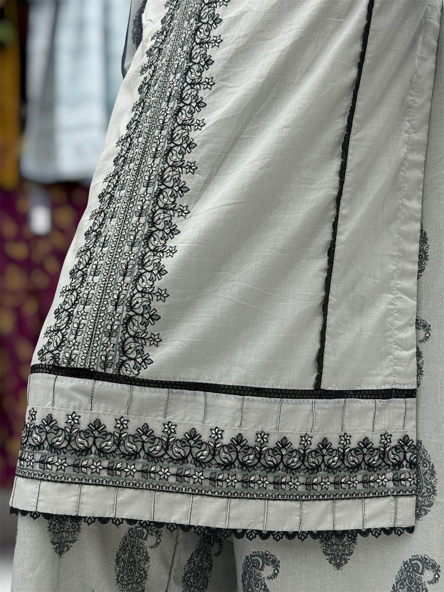 Black Prints Lawn L-71-B | Stitched | 3 Piece
