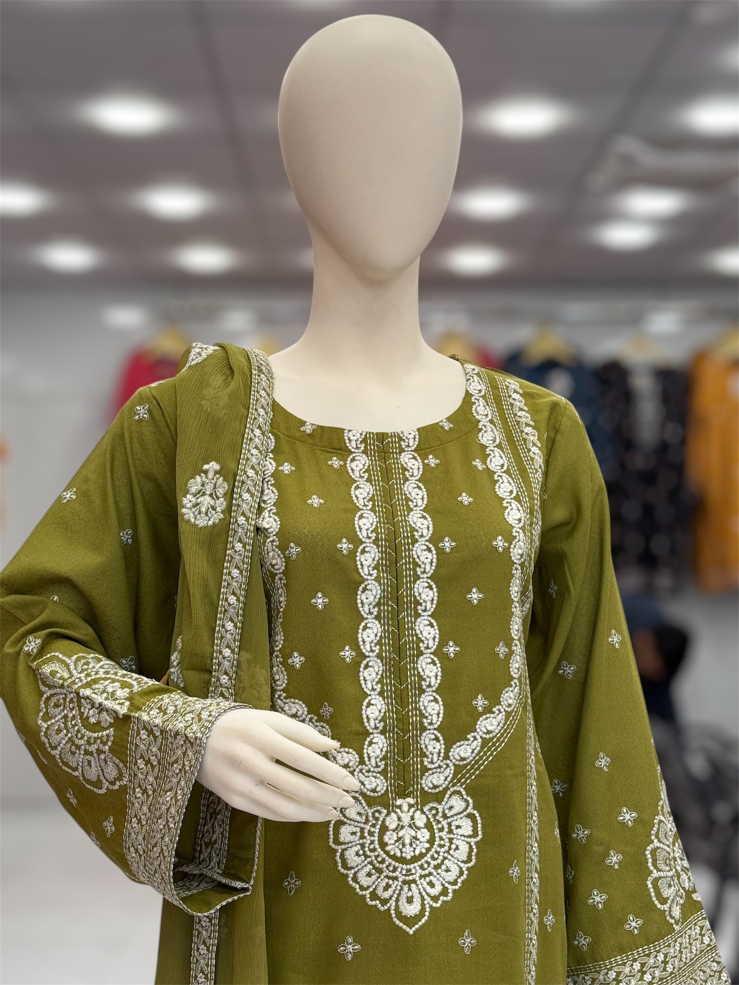 Mortaj Mehendi 92-C | Stitched | 3 Piece