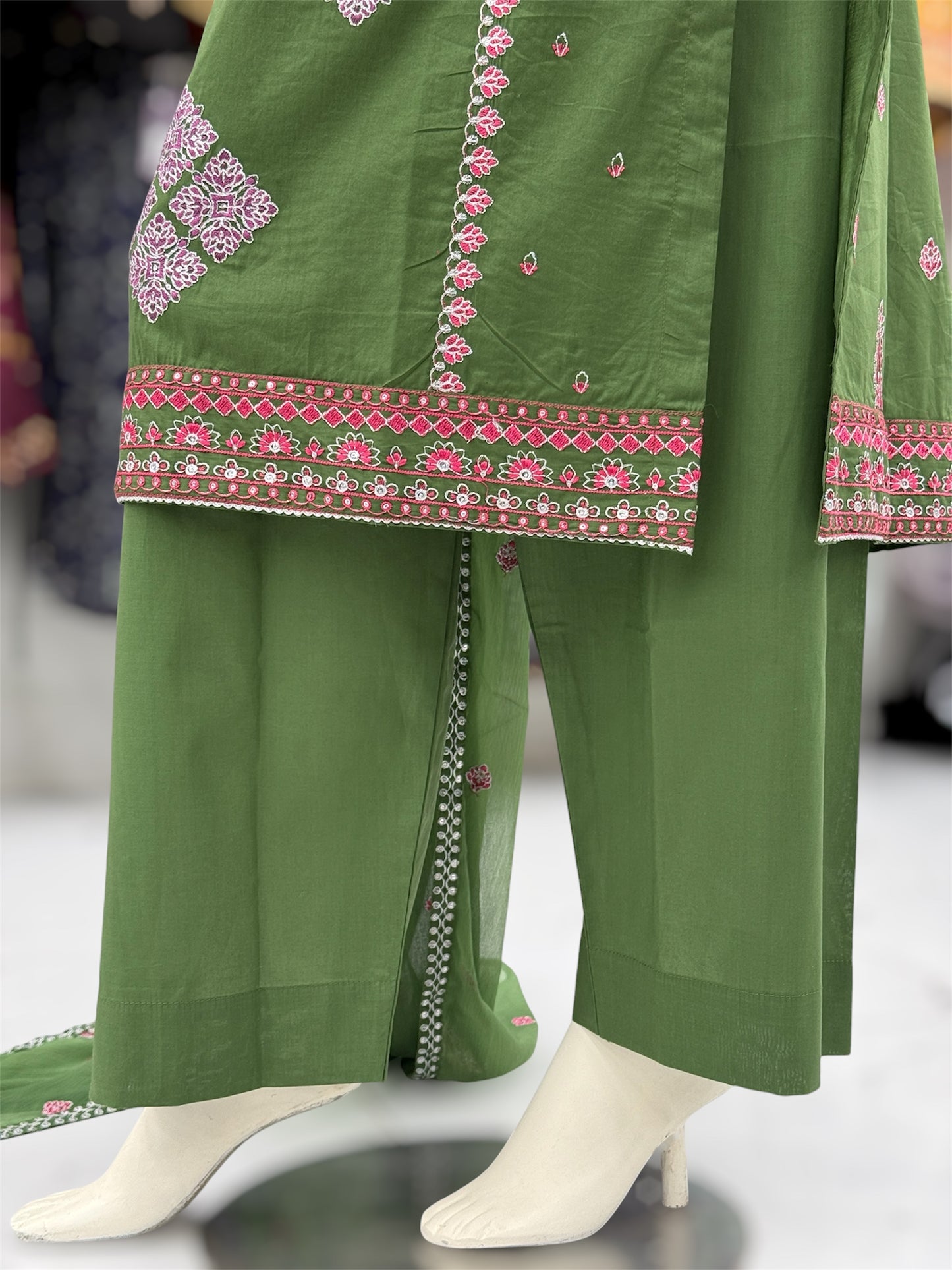 Rivaaj Exclusive Lawn L83-B | Stitched | 3 Piece