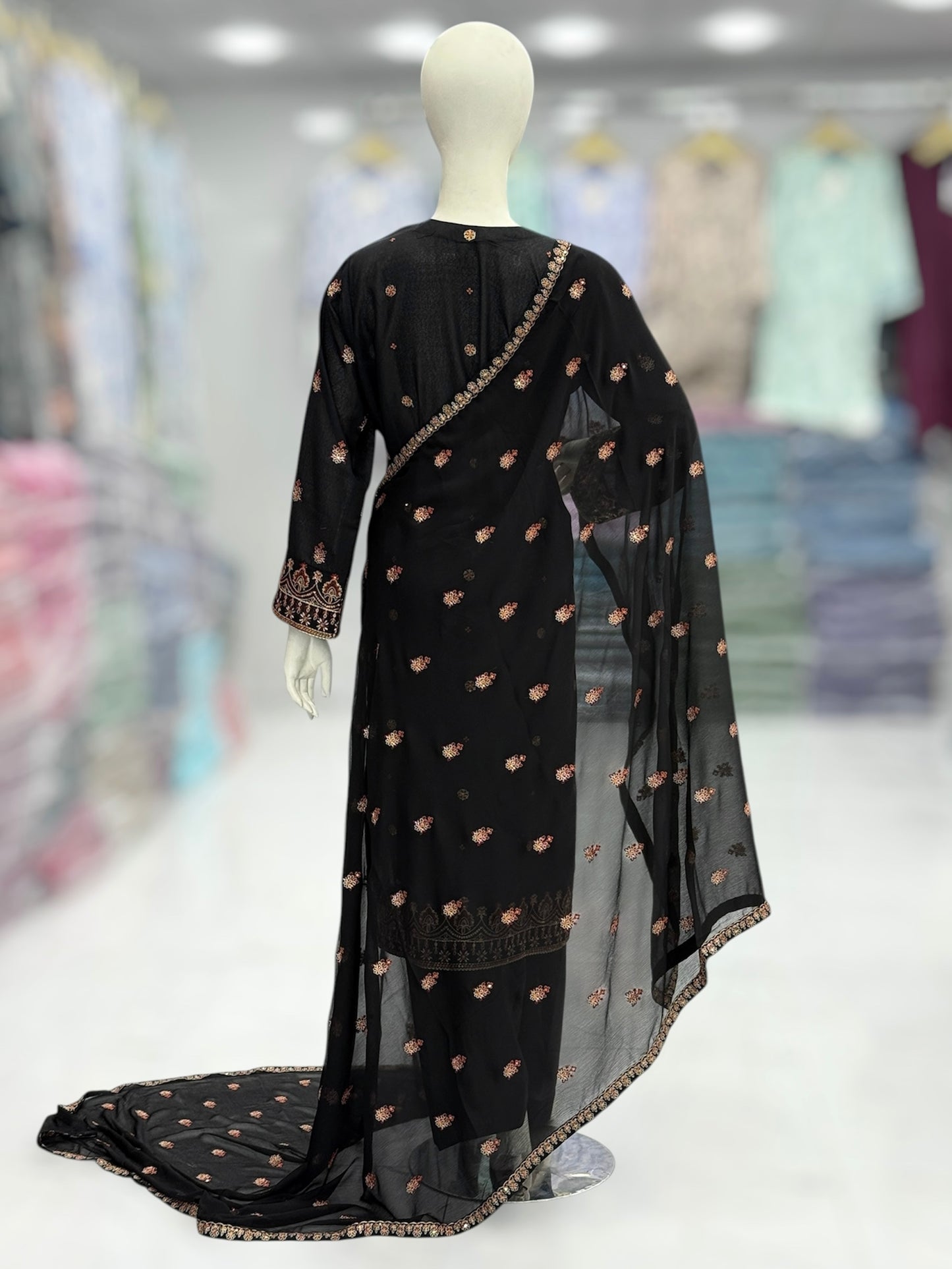 Maahi Lawn Karandi K60-A | Stitched | 3 Piece