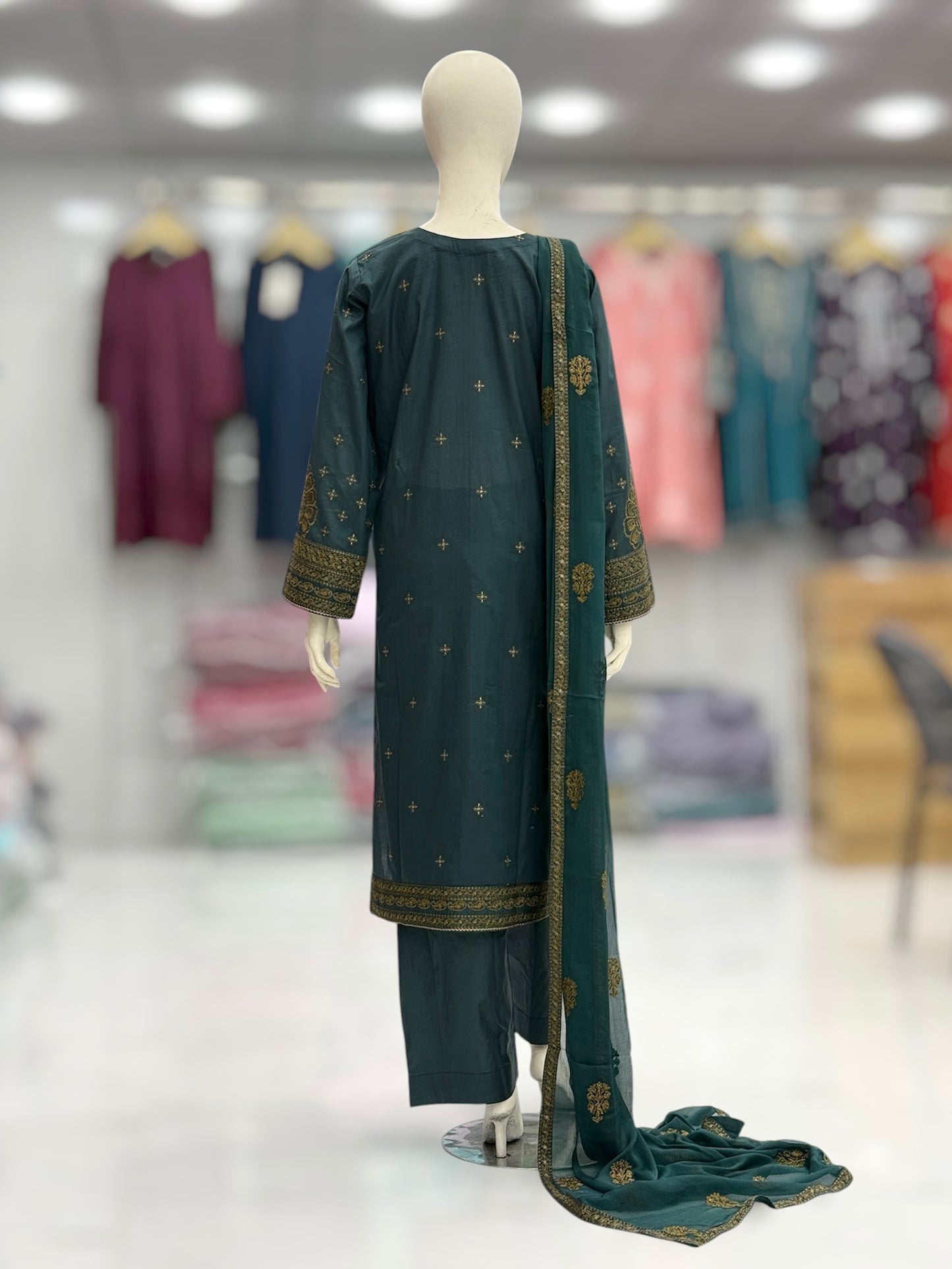 Mortaj Exclusive Lawn L81-B | Stitched | 3 Piece