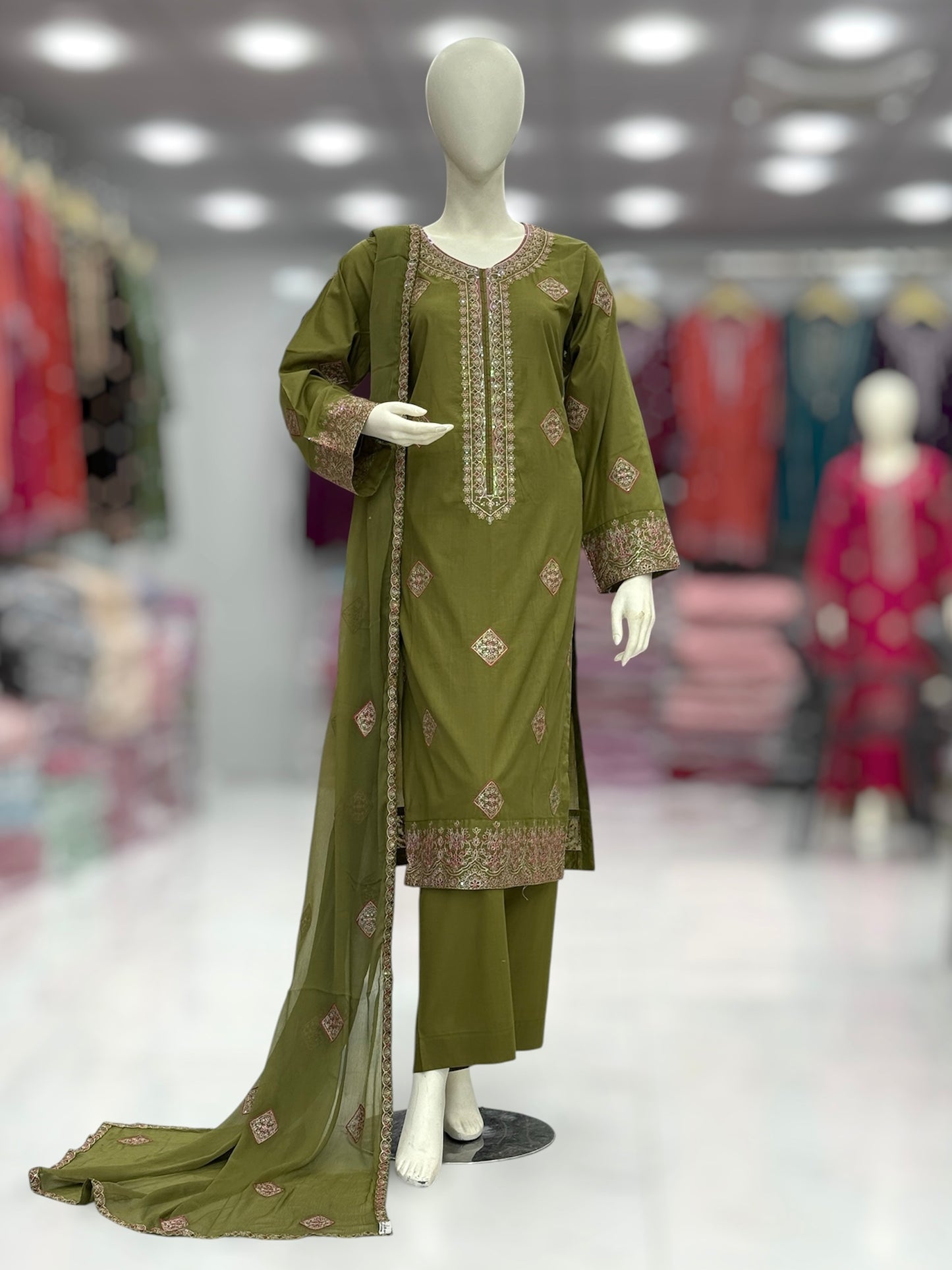 Crystal Exclusive Lawn L87-C | Stitched | 3 Piece