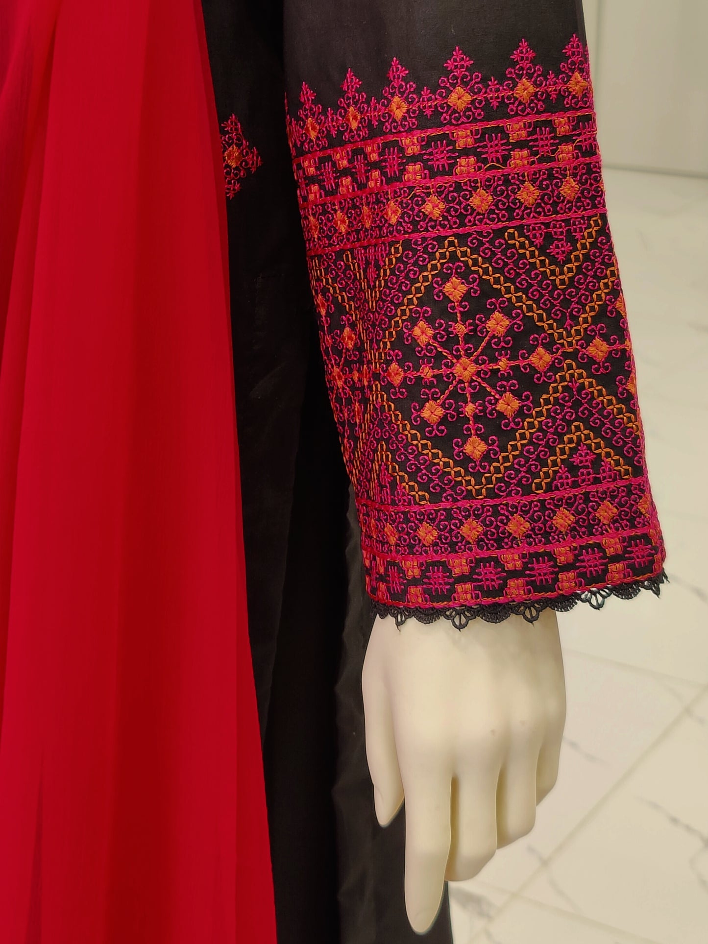 Embroidered Black Shirt 3 Piece | Chiffon Bordered Dupatta | Stitched