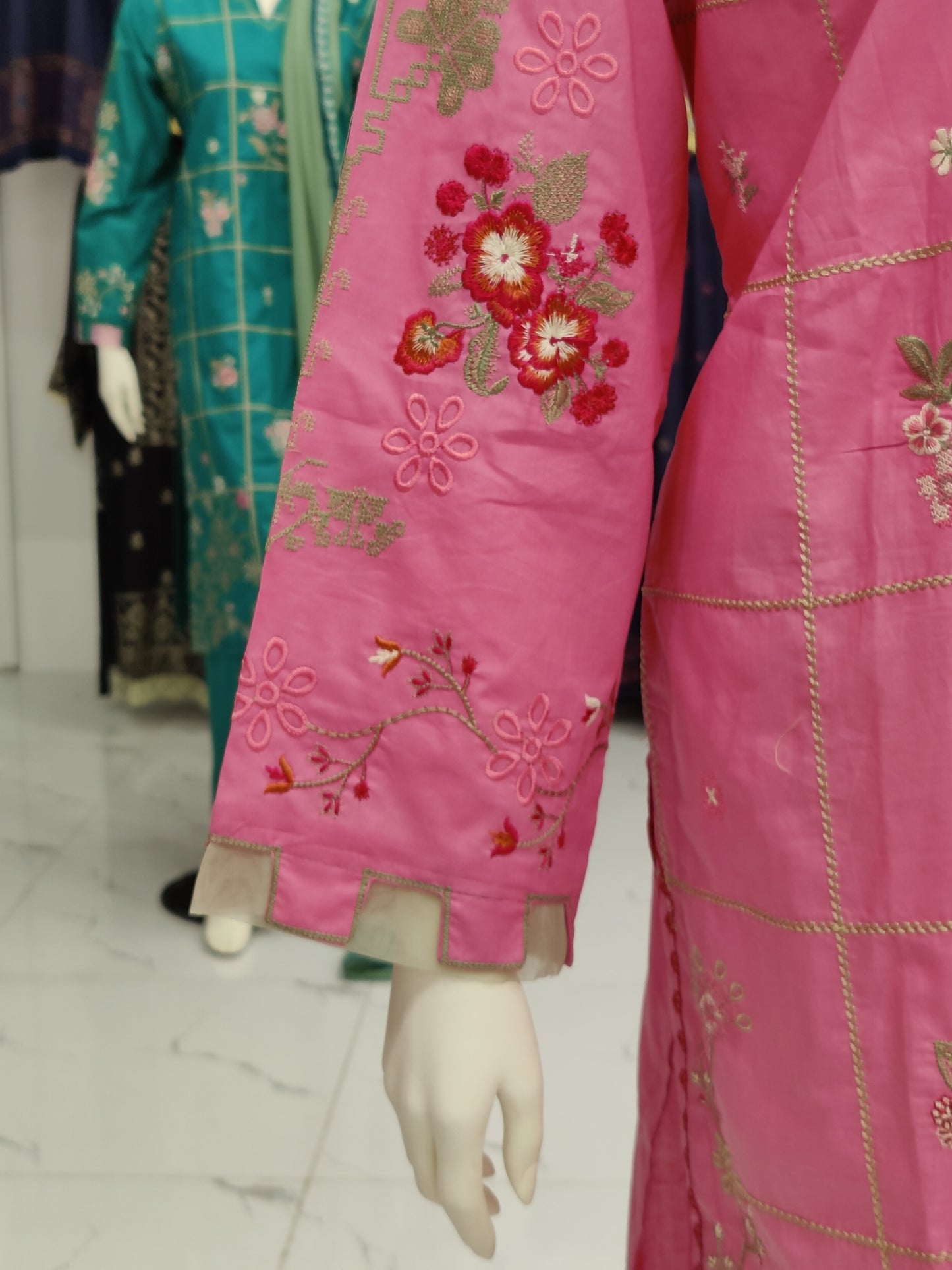 Embroidered Light Pink V5952B | Stitched | 3 Piece