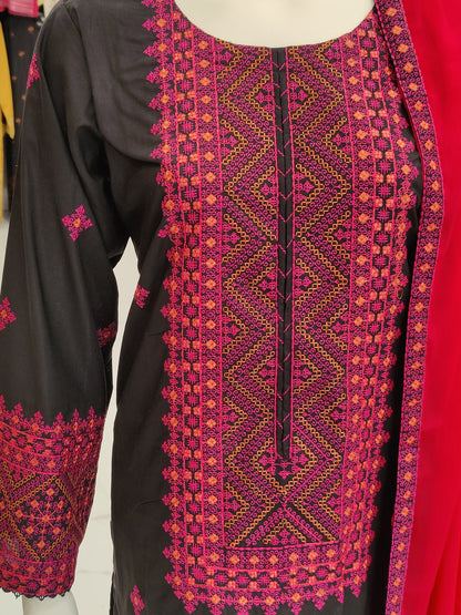 Embroidered Black Shirt 3 Piece | Chiffon Bordered Dupatta | Stitched
