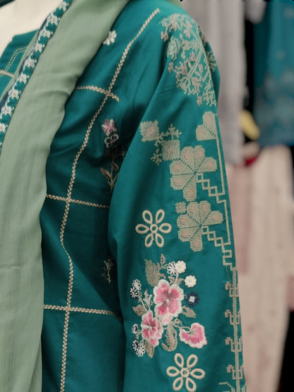 Embroidered Sea Green V595A | Stitched | 3 Piece