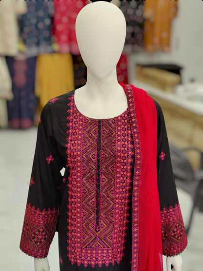 Embroidered Black Shirt 3 Piece | Chiffon Bordered Dupatta | Stitched